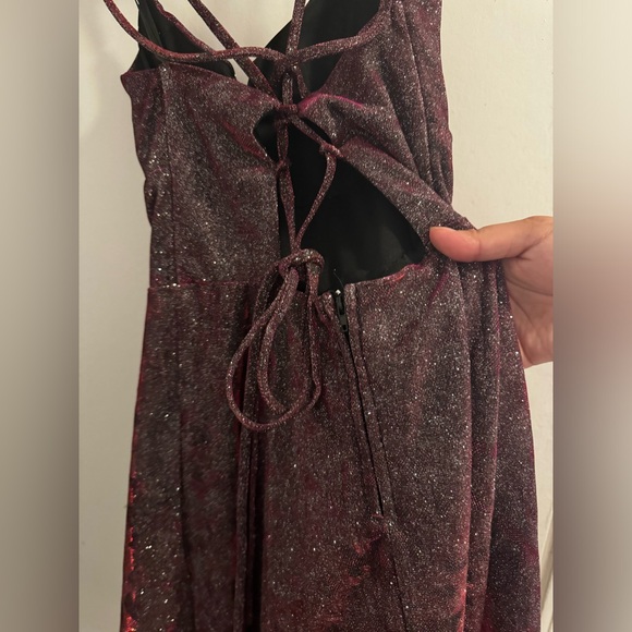 Dress - Picture 6 of 9